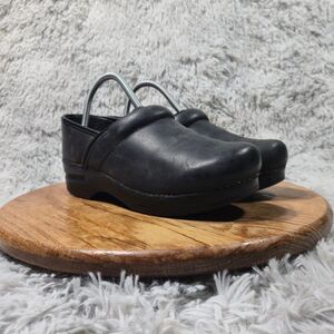 Dansko Womens Size 7.5-8 EU 38 Professional Black Leather Slip On Nursing Clogs